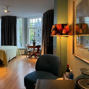 Décor Canal House Bed and breakfast